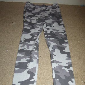 So High Rise Leggings Girls XL (14/16) Camo Print